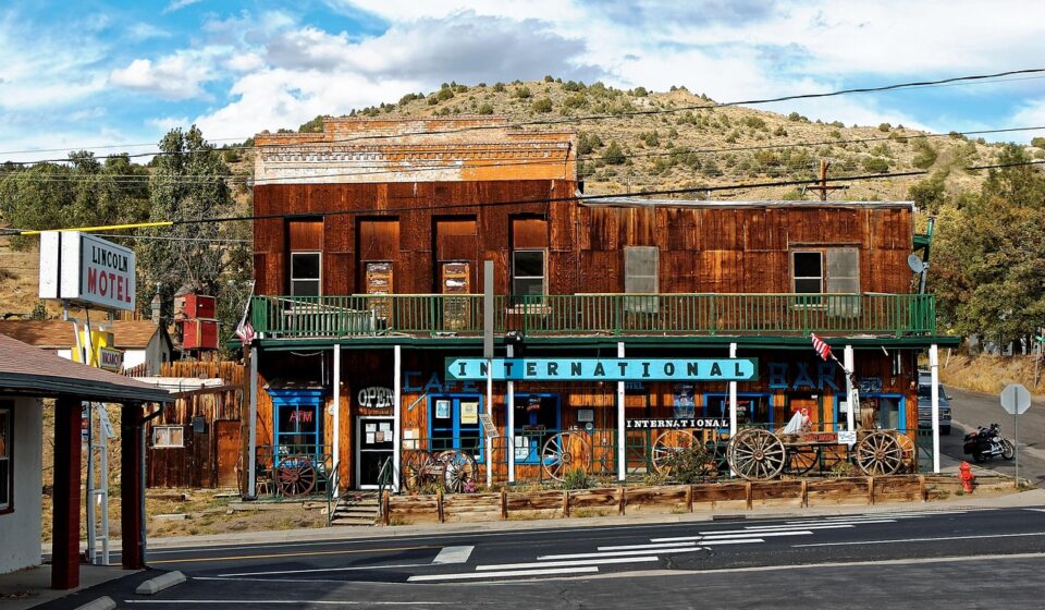 Buford's Backyard Beer Garden Austin exterior