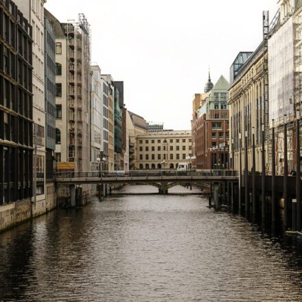 solo traveler european city